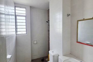 Taman Tasik Semenyih (Lake Residence)