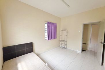 Taman Tasik Semenyih (Lake Residence)