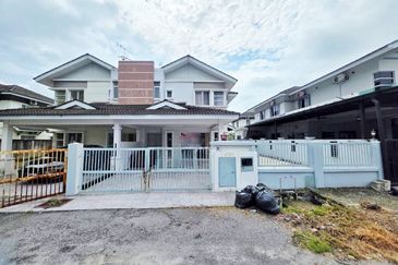 Taman Tasik Semenyih (Lake Residence)