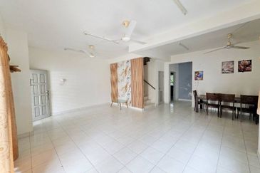 Taman Tasik Semenyih (Lake Residence)