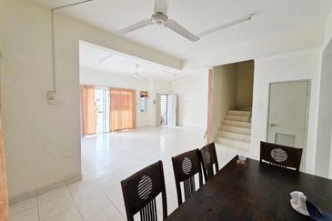 Taman Tasik Semenyih (Lake Residence)