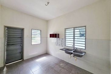 Taman Tasik Semenyih (Lake Residence)