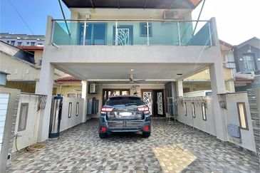 RENOVATED EXTENDED🔥Double Storey Terrace Taman Ukay Bistari Ampang