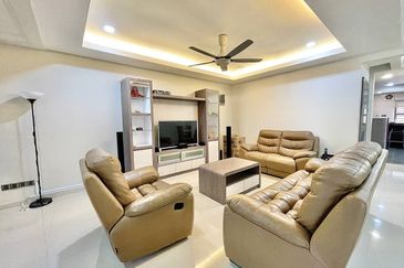 RENOVATED EXTENDED🔥Double Storey Terrace Taman Ukay Bistari Ampang