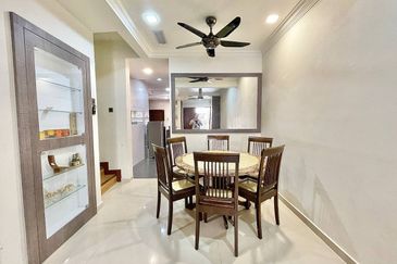 RENOVATED EXTENDED🔥Double Storey Terrace Taman Ukay Bistari Ampang