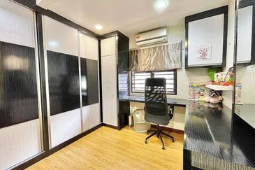 RENOVATED EXTENDED🔥Double Storey Terrace Taman Ukay Bistari Ampang