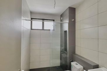 Setia Warisan Tropika (Belladonna)