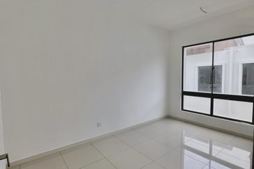 Setia Warisan Tropika (Belladonna)