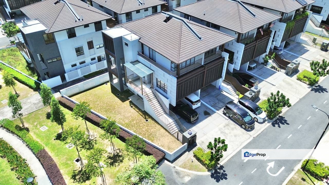 ENDLOT EXTRA LAND🔥6 BEDROOM❗️3-Storey Terrace The Mulia Residences Cyberjaya, Selangor, Cyberjaya