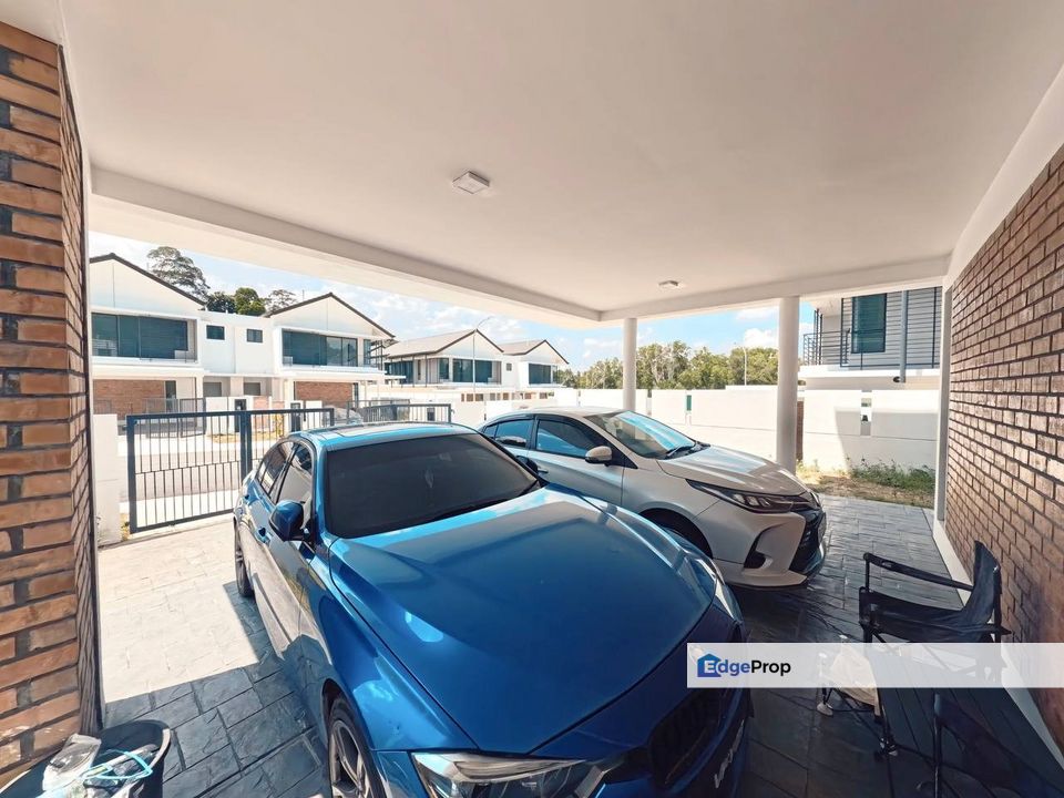 SEMI-D 40' x 80' 5 BEDROOM🔥2 Storey Semi-D Greenhill Residence Seksyen U10 Shah Alam, Selangor, Shah Alam