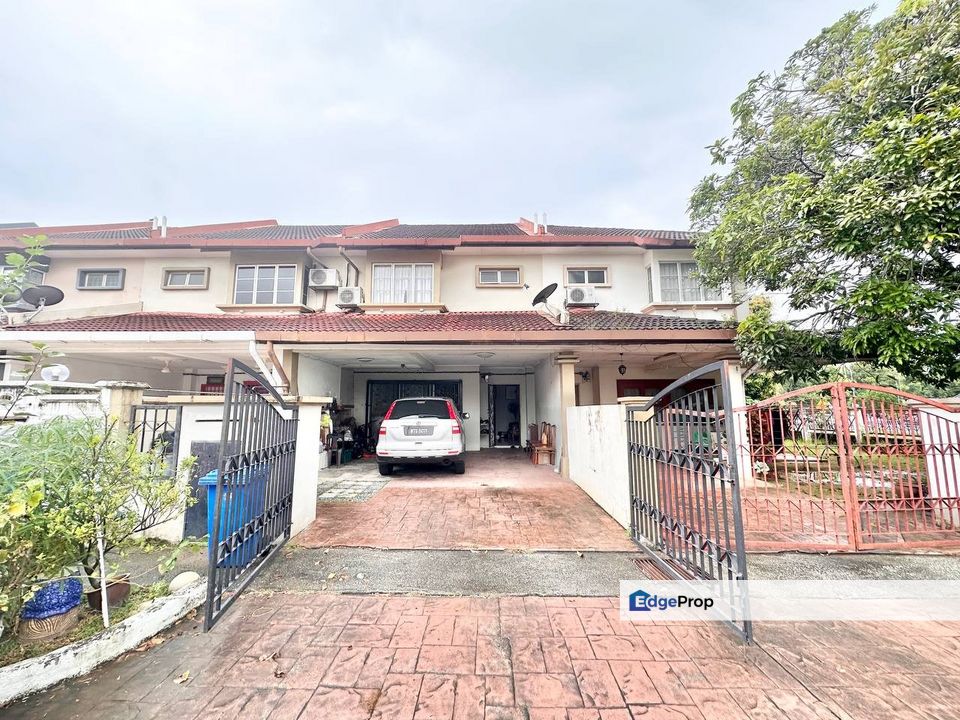 FACING TASIK 🔥Double Storey Terrace Jalan Kristal Seksyen 7 Shah Alam, Selangor, Shah Alam