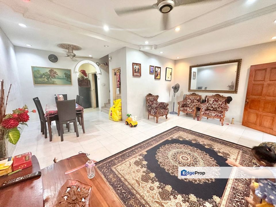 FACING TASIK 🔥Double Storey Terrace Jalan Kristal Seksyen 7 Shah Alam, Selangor, Shah Alam