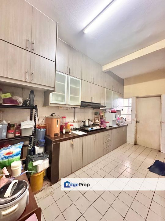 FACING TASIK 🔥Double Storey Terrace Jalan Kristal Seksyen 7 Shah Alam, Selangor, Shah Alam