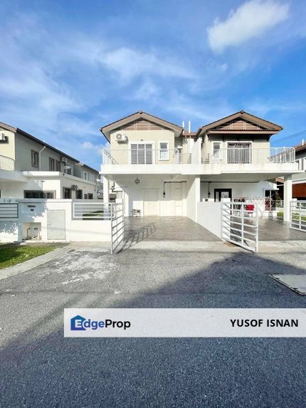 Taman Desiran Bayu Double Storey Semi D Cluster Puchong For Sale Below SNP Price, Selangor, Puchong