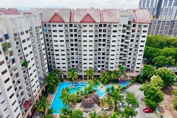 Kristal Villa Condominium