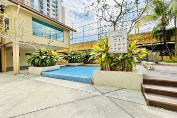 Villa Park Condominium