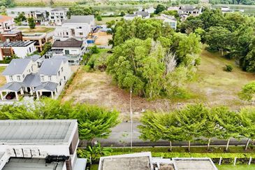 Perdana Lakeview East