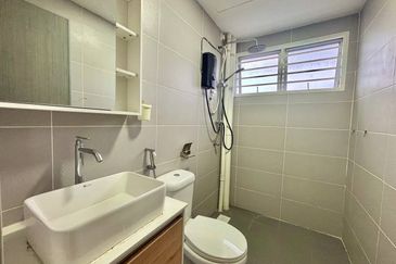 Vista Sri Tanjung Condominium