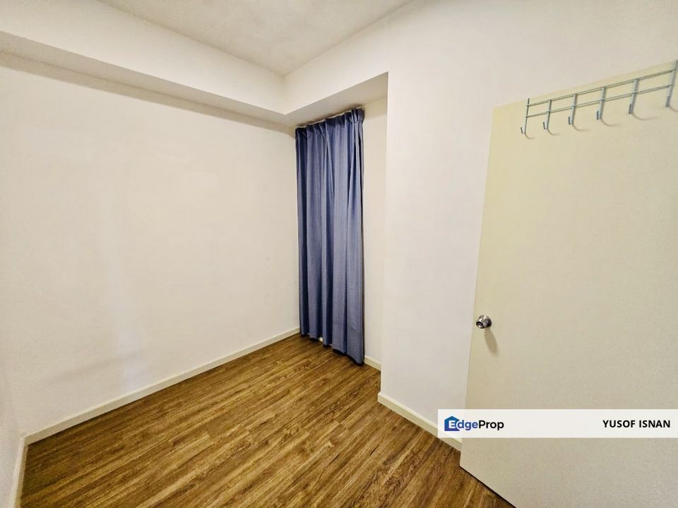 Same Level With Pool, Cerrado Suites Southville City Bangi, Low Level, 2 Car Park, Selangor, Bangi