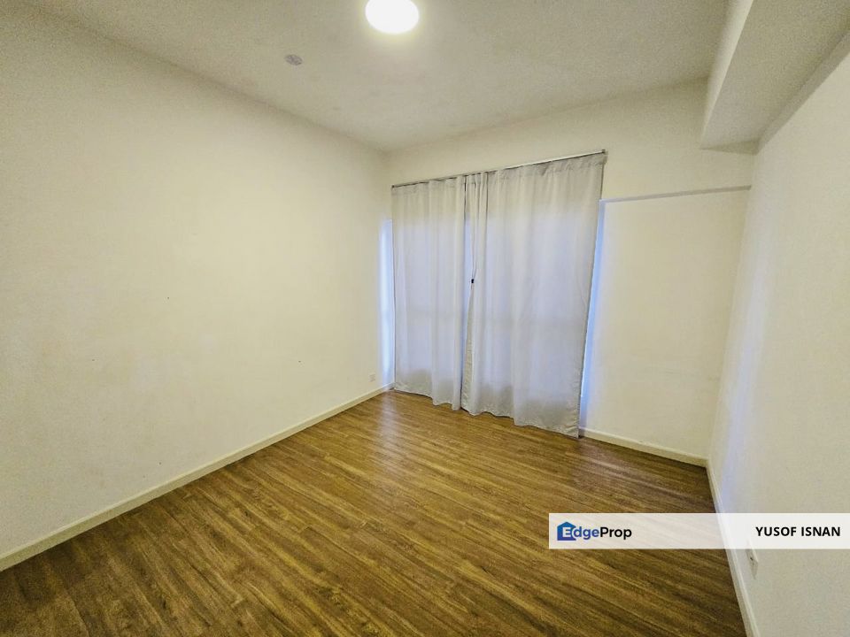 Same Level With Pool, Cerrado Suites Southville City Bangi, Low Level, 2 Car Park, Selangor, Bangi