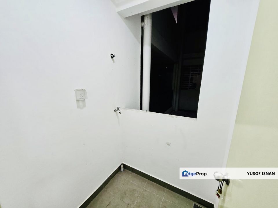 Same Level With Pool, Cerrado Suites Southville City Bangi, Low Level, 2 Car Park, Selangor, Bangi