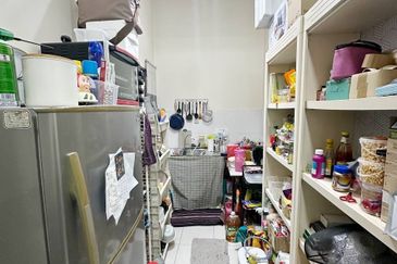 Residensi Warnasari 2