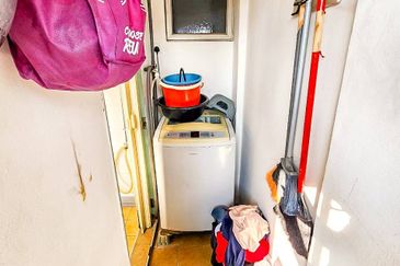 Flat Desa Mentari Blok 5