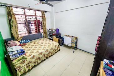 Flat Desa Mentari Blok 5