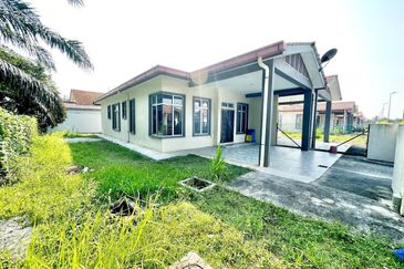 Taman Kenanga, Banting