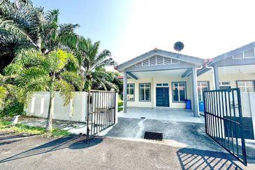 Taman Kenanga, Banting