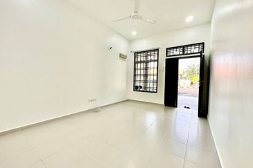 Taman Kenanga, Banting