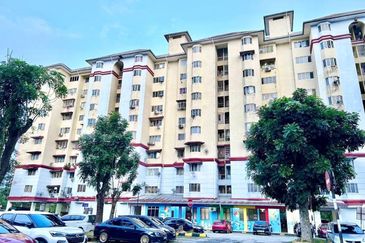 Tasik Heights Apartment