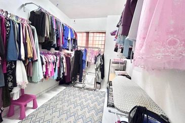 Tasik Heights Apartment