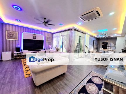 Fully Renovated 2 Storey House With Courtyard at Bayu Perdana Klang For Sale Land Area 22x93 sqft, Selangor, Klang
