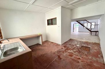 Jalan Bandar Melawati 