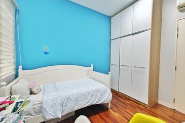 16 Quartz Melawati Condominium