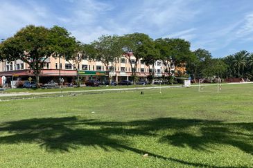 For Sale an apartment with tenancy in Tg Malim