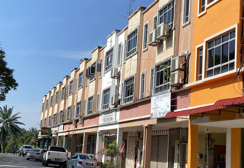 For Sale an apartment with tenancy in Tg Malim