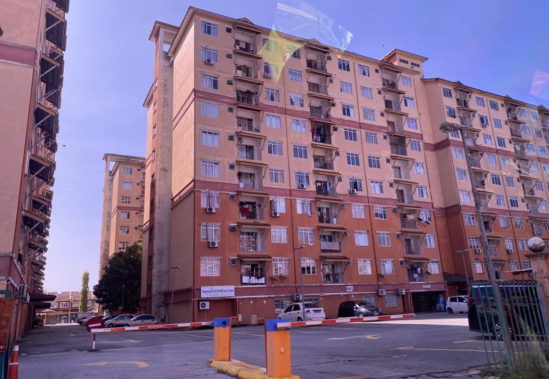 For Sale an apartment with tenancy in Tg Malim