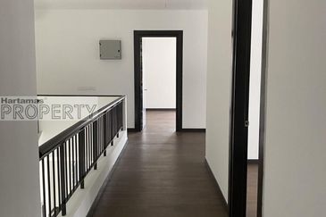 Elmina East @ Brand New Semi -D