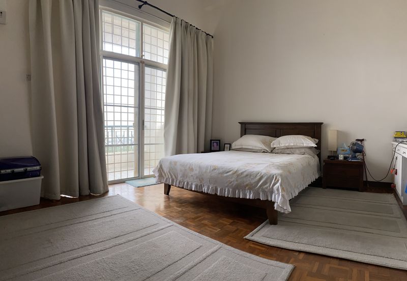 Emerald Hill, Taman Bukit Indah