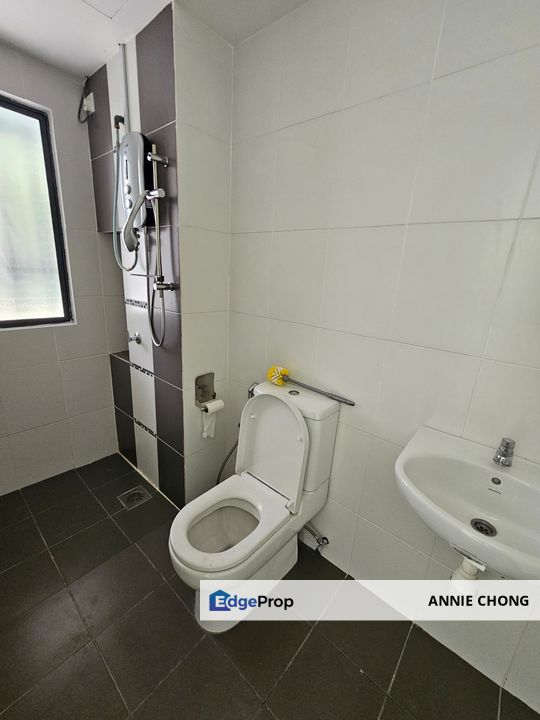 Last Unit! 4 Carparks. Ready-to-Move-In. Zeva Residence, Seri Kembangan, Selangor, Selangor, Seri Kembangan