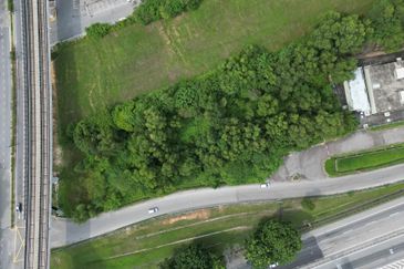 Petrol Station Land for RENT. 16 Sierra, Puchong, Selangor