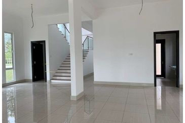 Villa Heights @ Equine Park