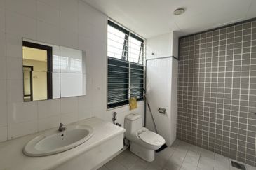 Desa ParkCity (Nadia Parkfront Condominium)