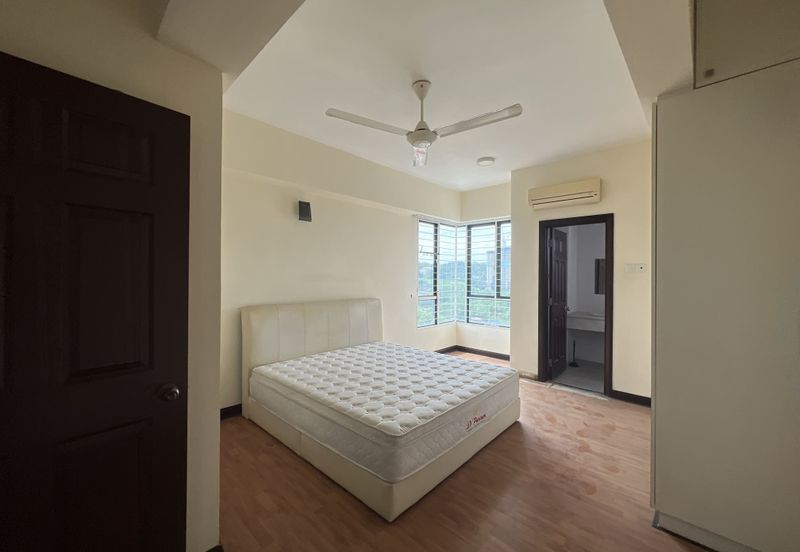 Desa ParkCity (Nadia Parkfront Condominium)