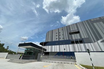 OMEGA 1 Bukit Raja, Bandar Bukit Raja, Selangor