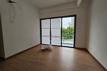 The Selesaria, Happy Garden. NEW Completed Terrace House! KL Freehold Address. 4 Carparks. 5 Units! Jalan Klang Lama (Old Klang Road), Kuala Lumpur