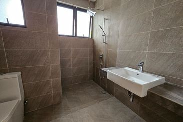 The Selesaria, Happy Garden. NEW Completed Terrace House! KL Freehold Address. 4 Carparks. 5 Units! Jalan Klang Lama (Old Klang Road), Kuala Lumpur