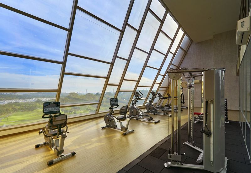 Par 3 Condo & Condo Villa